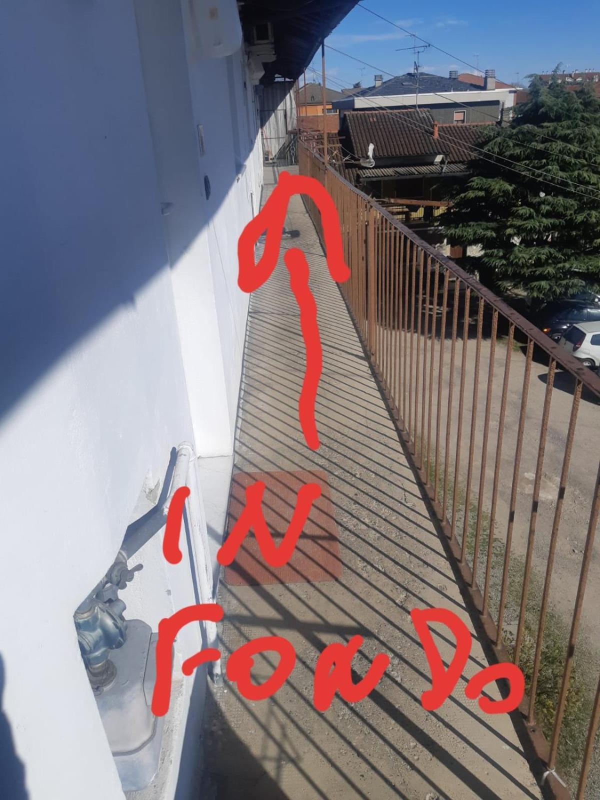 Affitti Brevi Ferrera Bilocale Ilenia 20 Minuti Da Rho Fiera E San Siro Apartment Bareggio Bagian luar foto